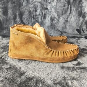 L.L. Bean Men's Tan Suede Moccasin Slippers